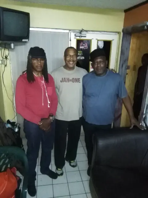 Alvin R Thomas with great musicians